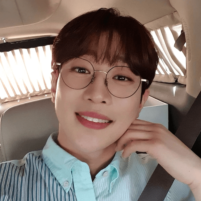 차안에 있는 안성훈