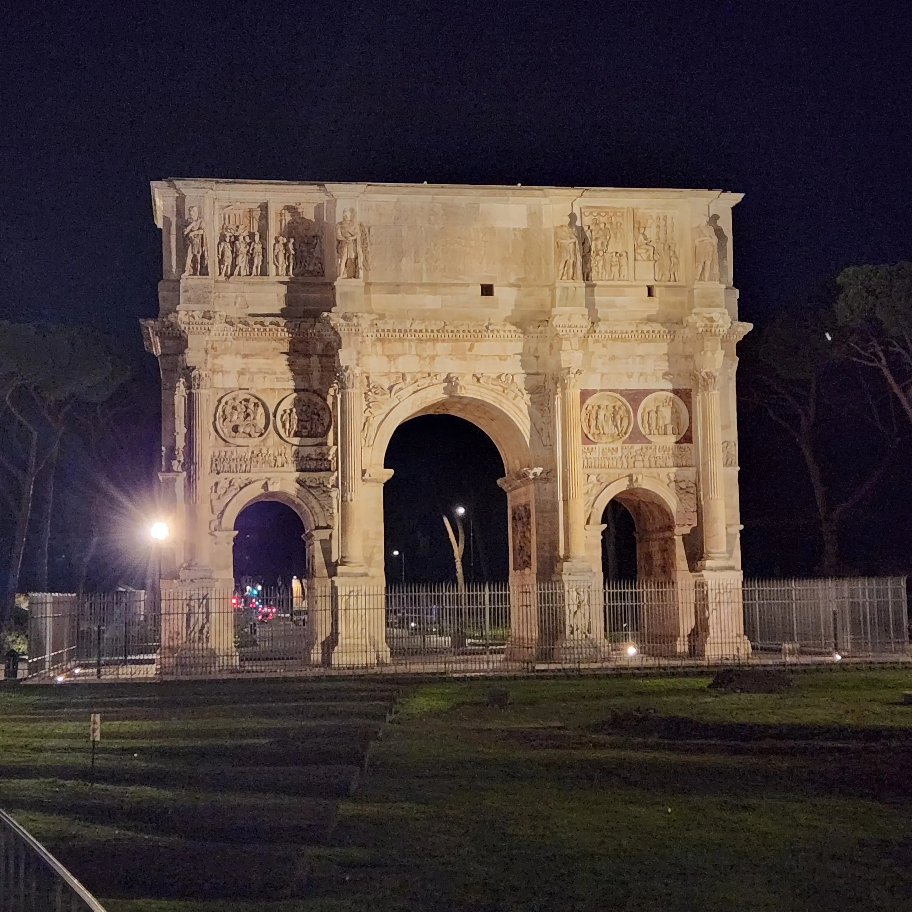 티투스-개선문-정면