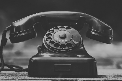 전화 교환수의 하루: 수화기 너머의 영웅들