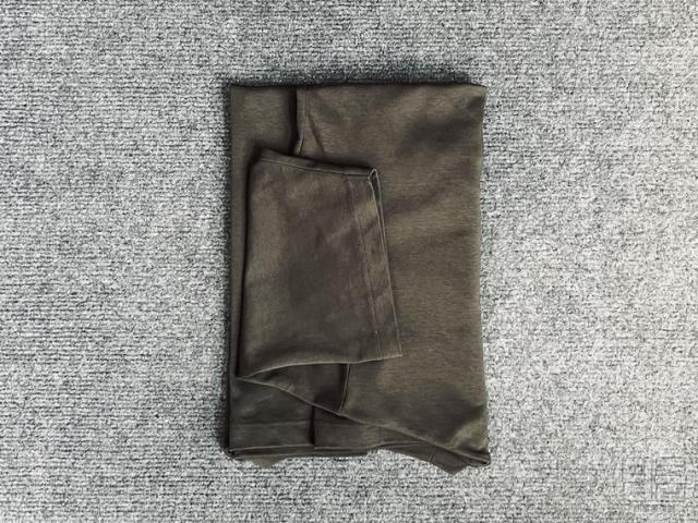 반소매 티셔츠 접는법 옷가게 방식