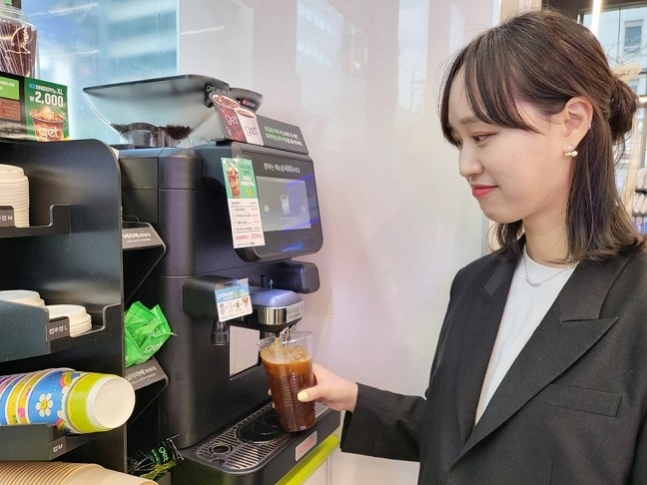 저가커피의 한 축으로 자라난 편의점 커피