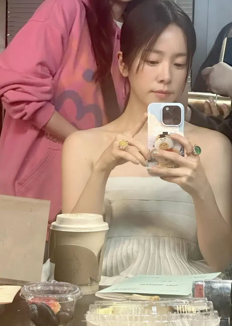 한지민 최정훈