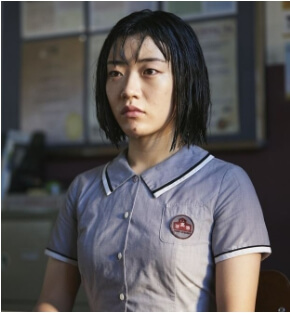 심달기-교복-사진