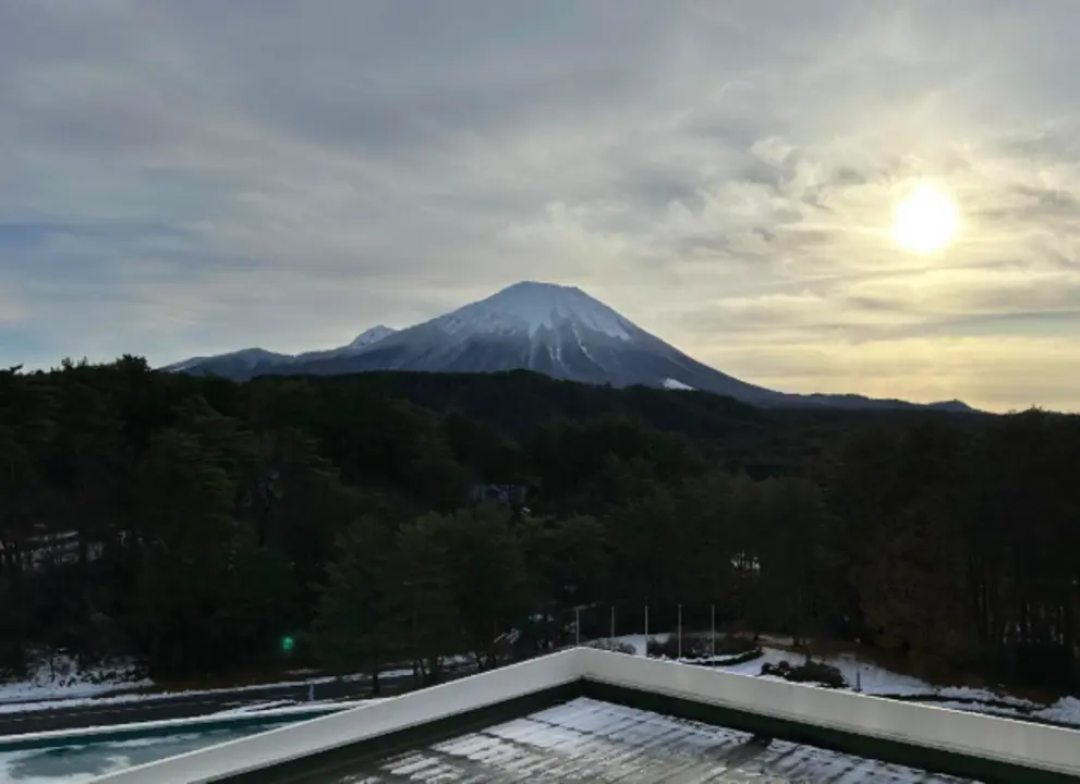 메르큐르 돗토리 다이센 리조트 &amp; 스파 베란다에서 바라본 다이센 산 전경