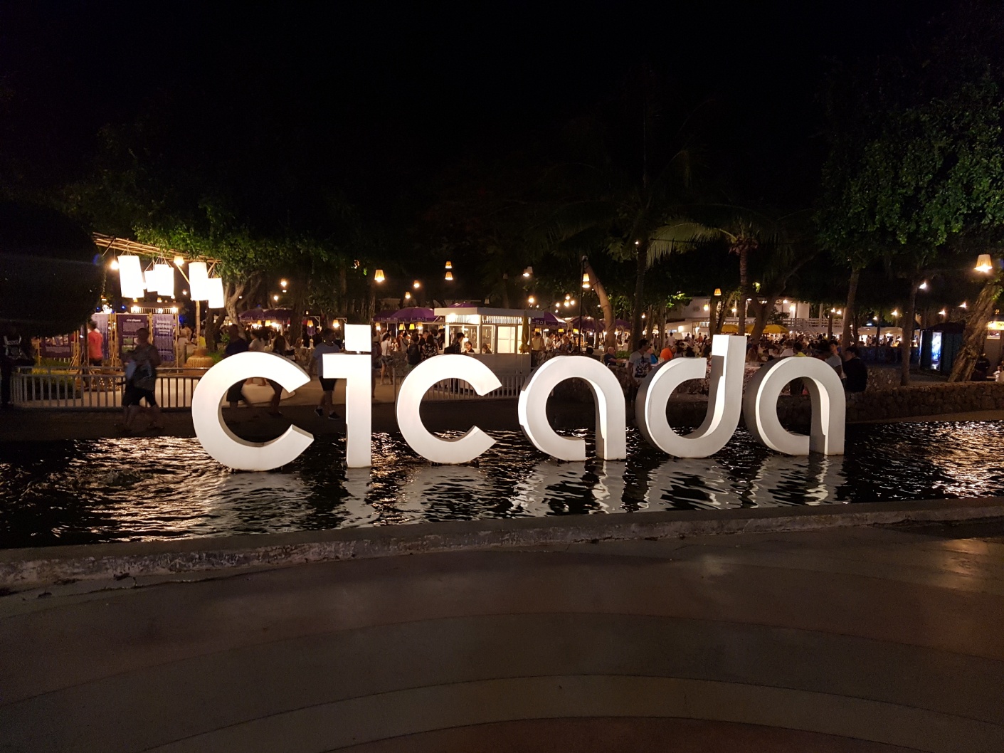 후아힌 시카다 마켓 야경 전경 모습