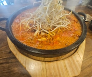 [밀양돌짬뽕] 돌판 누룽지 짬뽕&middot;짜장면&amp;#44; 생생정보에서 소개된 이유는?
