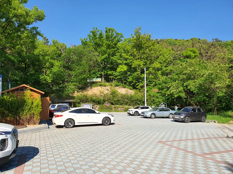 함박산 등산로 주차장
