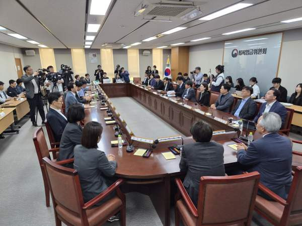 2027년 최저임금 심의 파행의 진실: 도급제 플랫폼 노동자 도입과 권순원 위원장 논란 분석