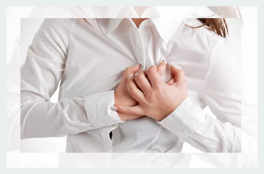 왼쪽 윗가슴 통증