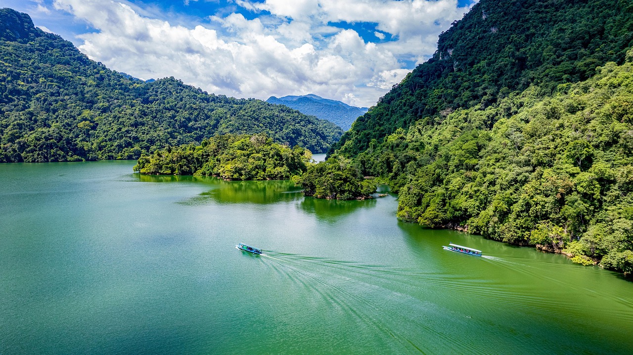 드론으로 찍은 아름다운 경치의 사진