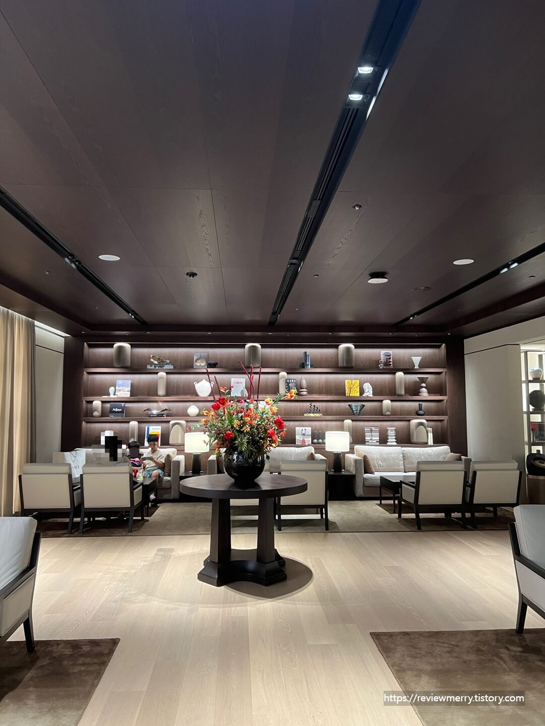 서재 느낌 실내