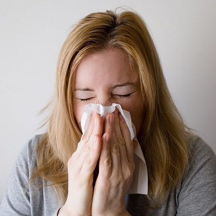 감기걸린 사람 사진입니다.