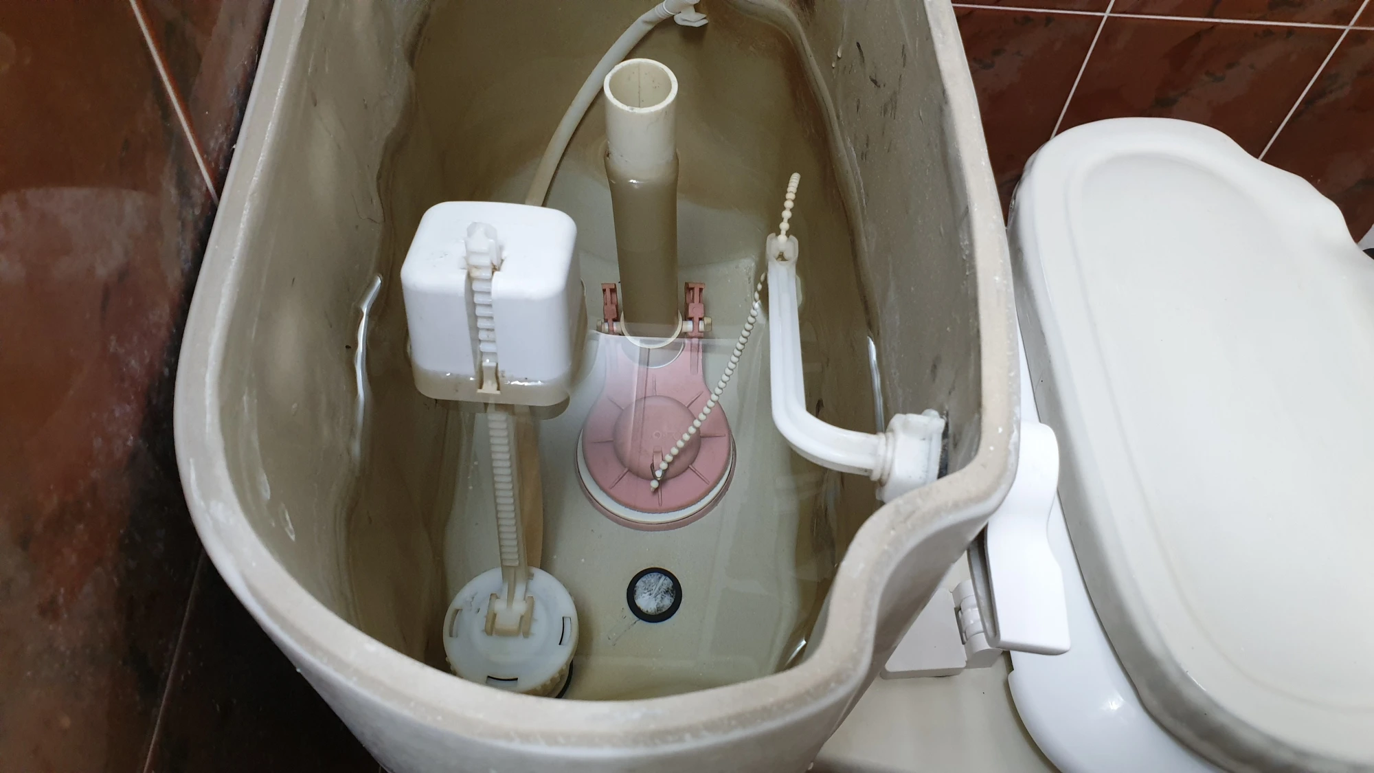 변기 수조 물탱크