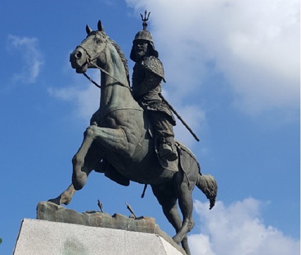 강감찬 장군 동상