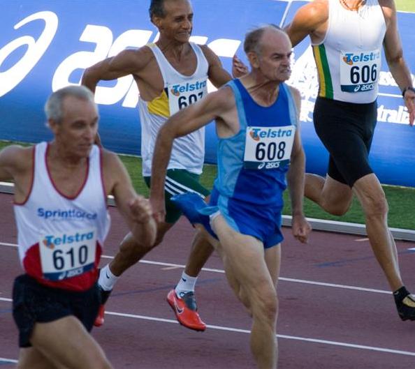 움직이는 노화: 노년층의 고강도 스포츠 참여