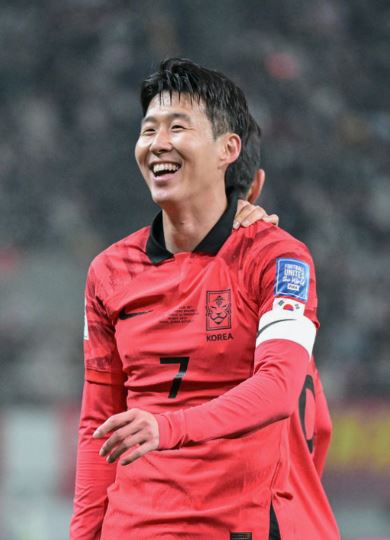 손흥민 멀티골 토트넘 주장 골