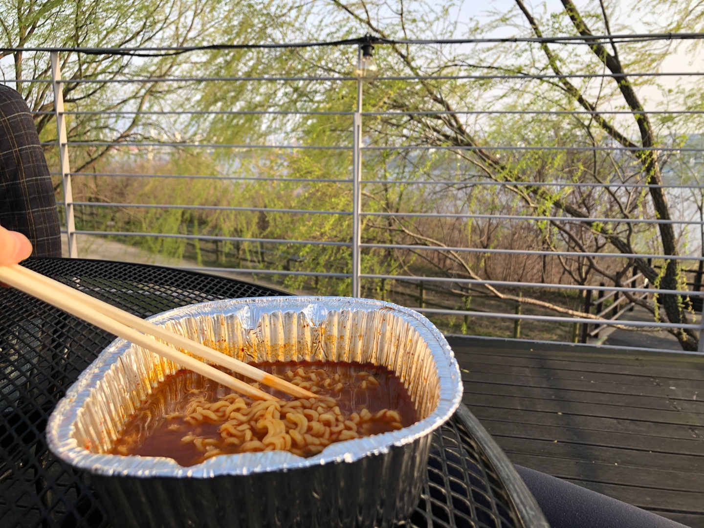 노을공원에서-먹는-라면