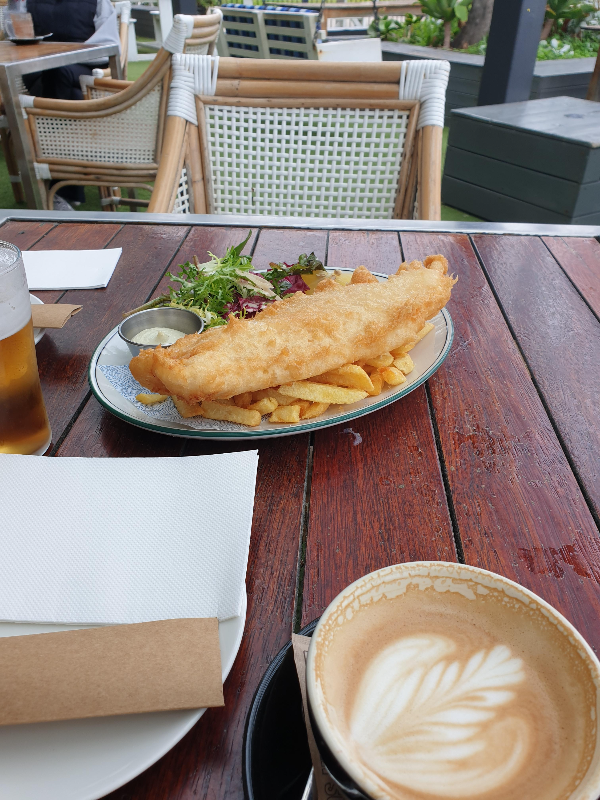 멜버른 3박 4일 완벽 루트: 커피와 음악 그리고 여유가 있는 도시_해변 레스토랑