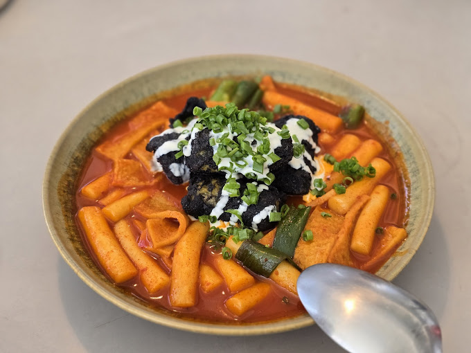 성수동 퓨전 한식 '아웃오브오더'