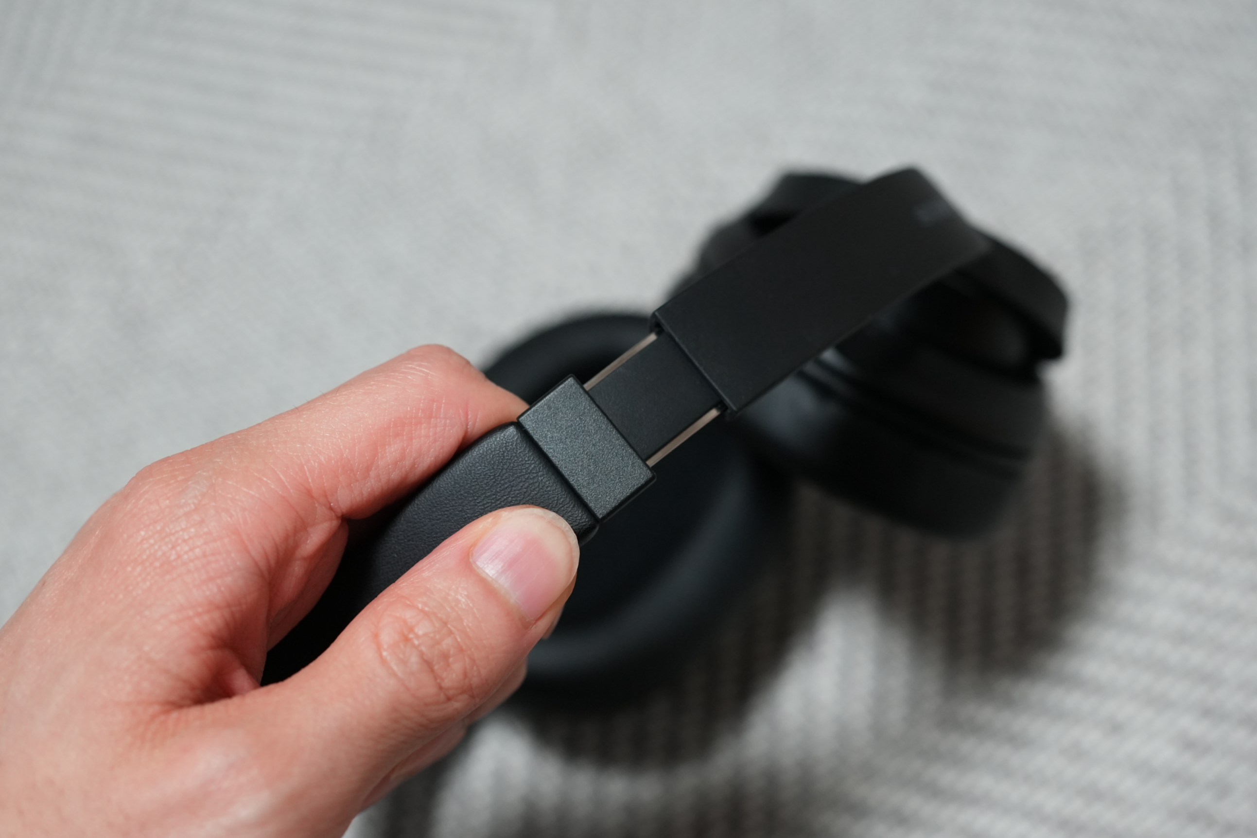 소니 WH-CH720N 디자인