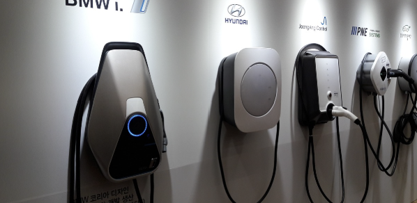 전기차와 내연기관차 유지비용 비교 분석