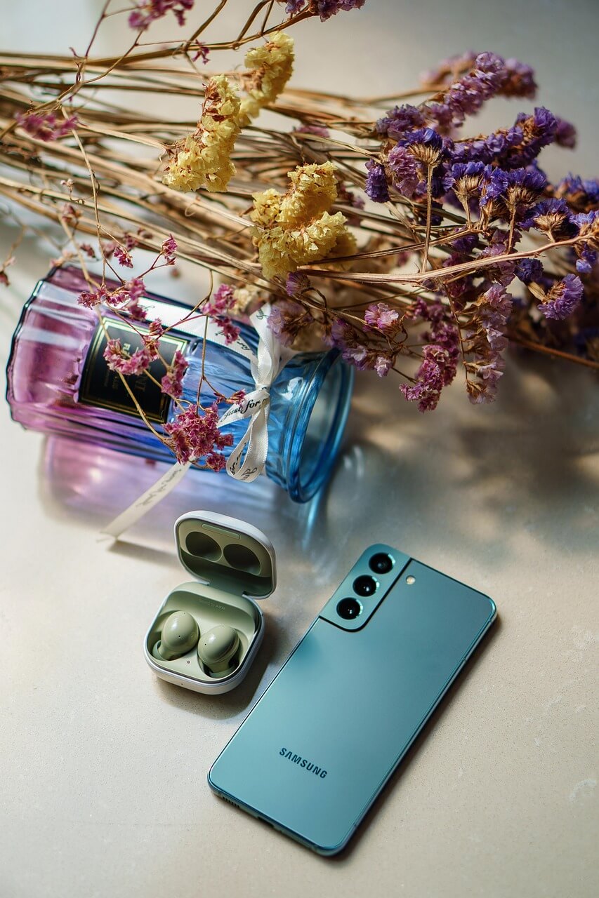 📱 아이폰vs갤럭시&amp;#44;어떤게더오래쓸까? (( iPhone vs Galaxy: Which One Lasts Longer?))