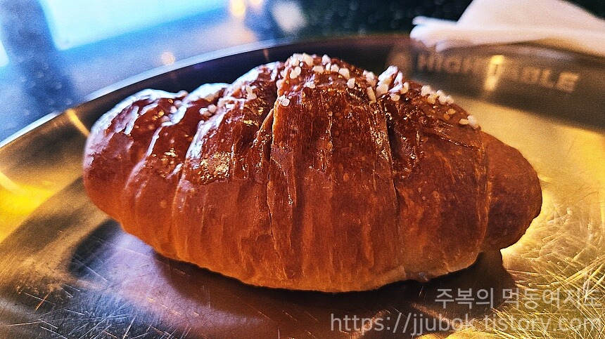 하이테이블-시오빵