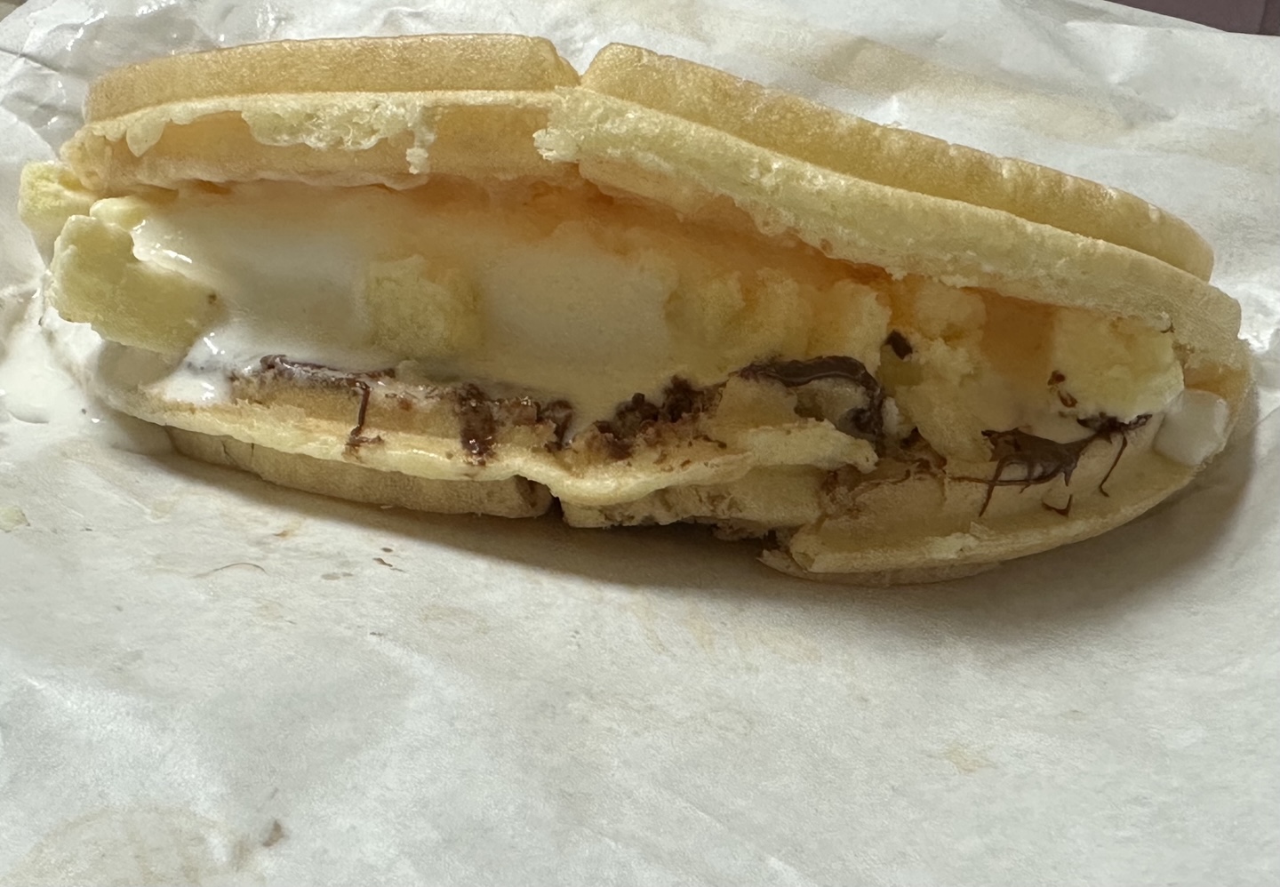 와플대학 샤머호 메뉴 상세 구성 - 와플 측면사진