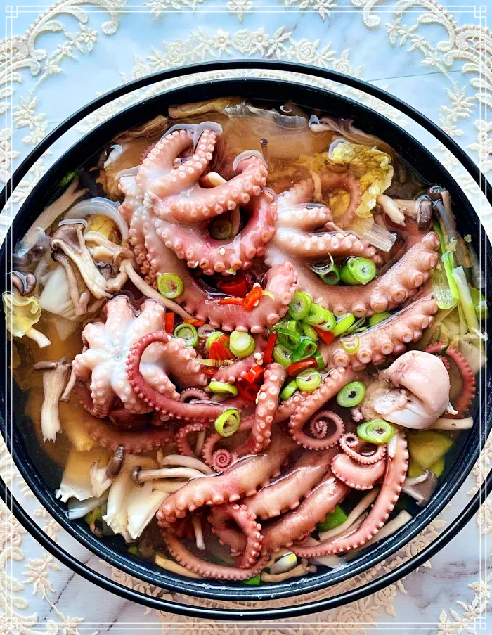 화성 백미리 마을, 궁평 유원지, 솔밭 맛집 직접 잡은 뻘낙지, 낙지볶음