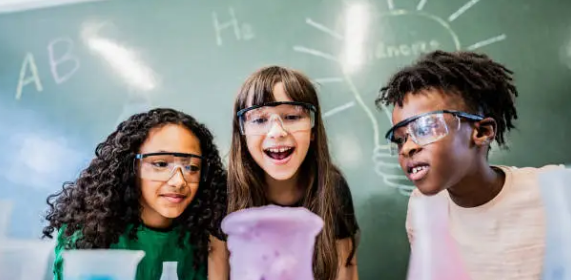 집에서 직접 해본 과학 실험 5가지와 그 원리