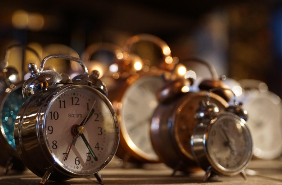 슬로우 라이프와 소비: 적게 사고 오래 쓰기의 힘