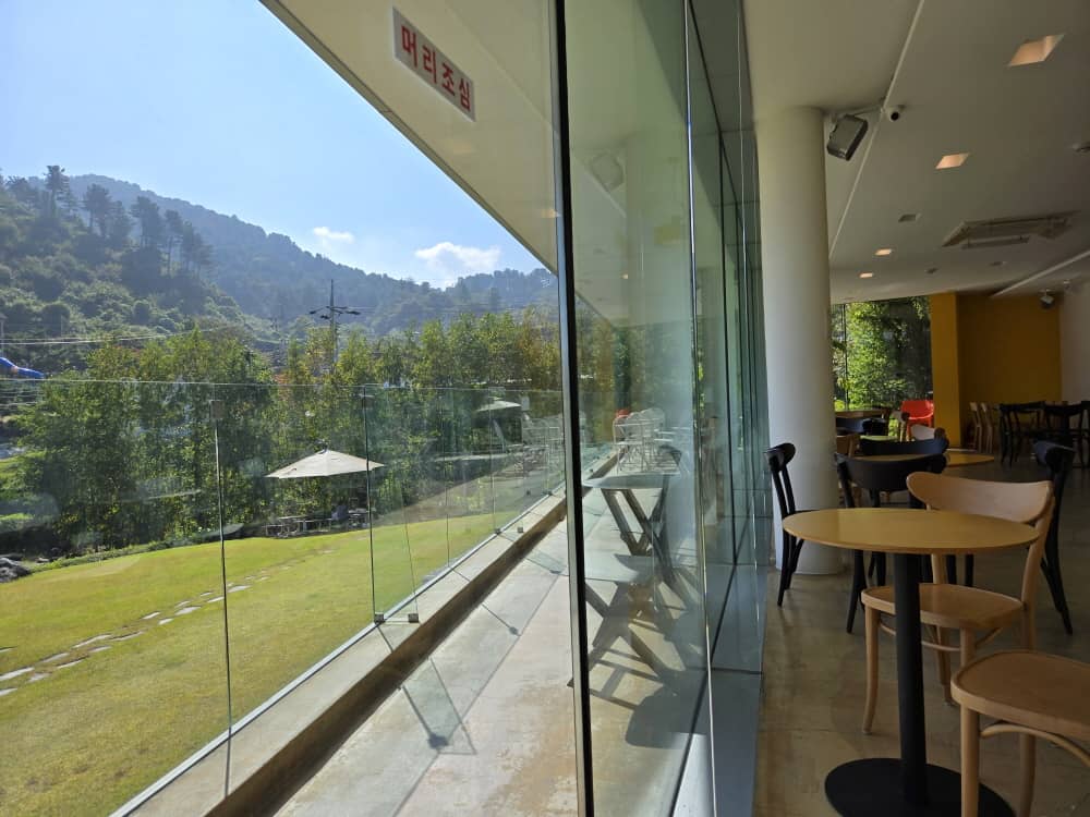 가평 모아이카페