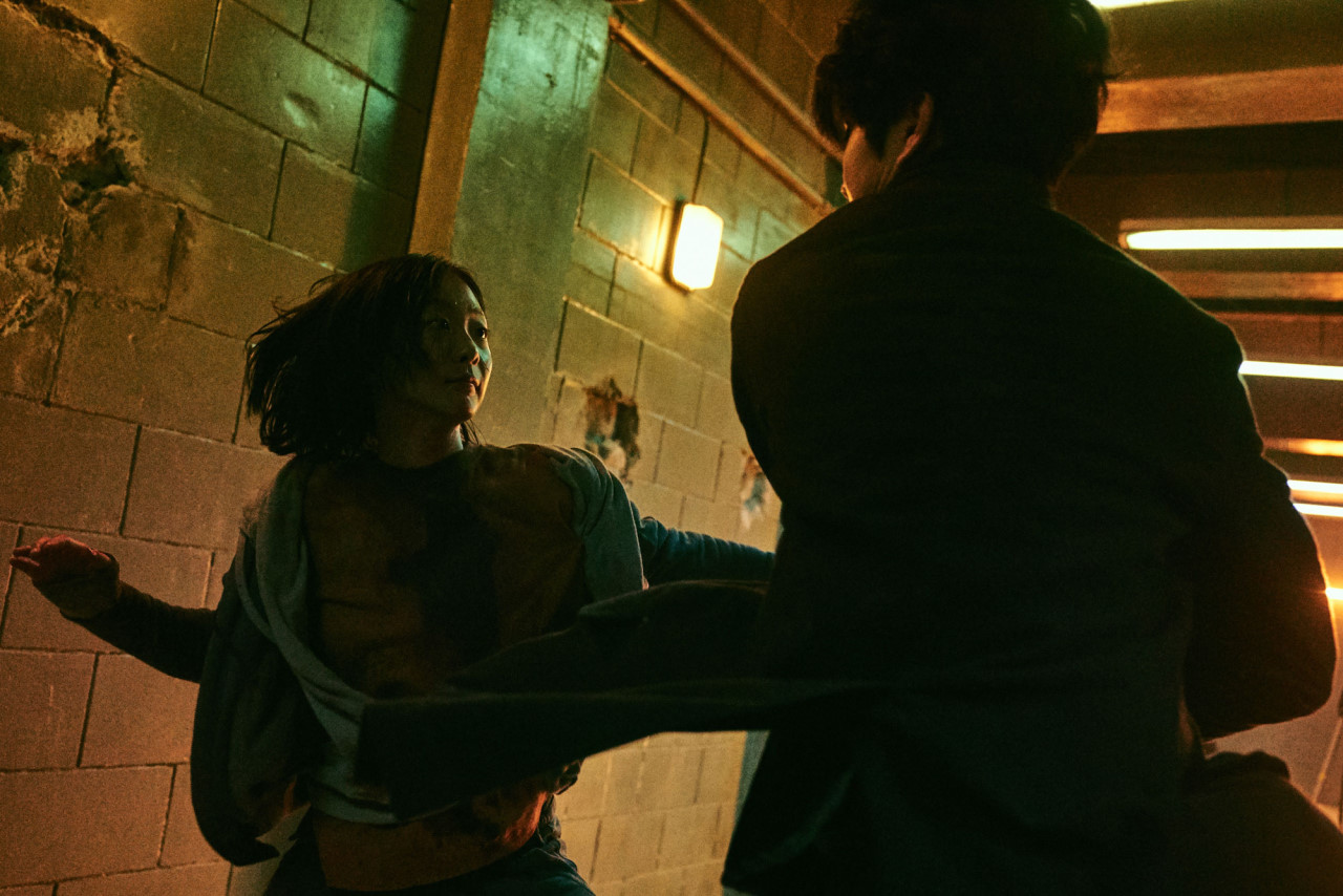 귀공자와 싸우는 자윤