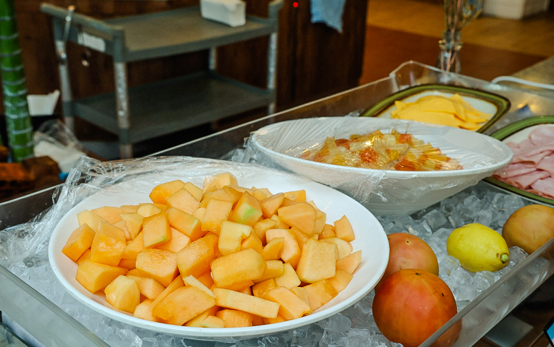 pic 스카이라이트 뷔페 샐러드와 과일코너