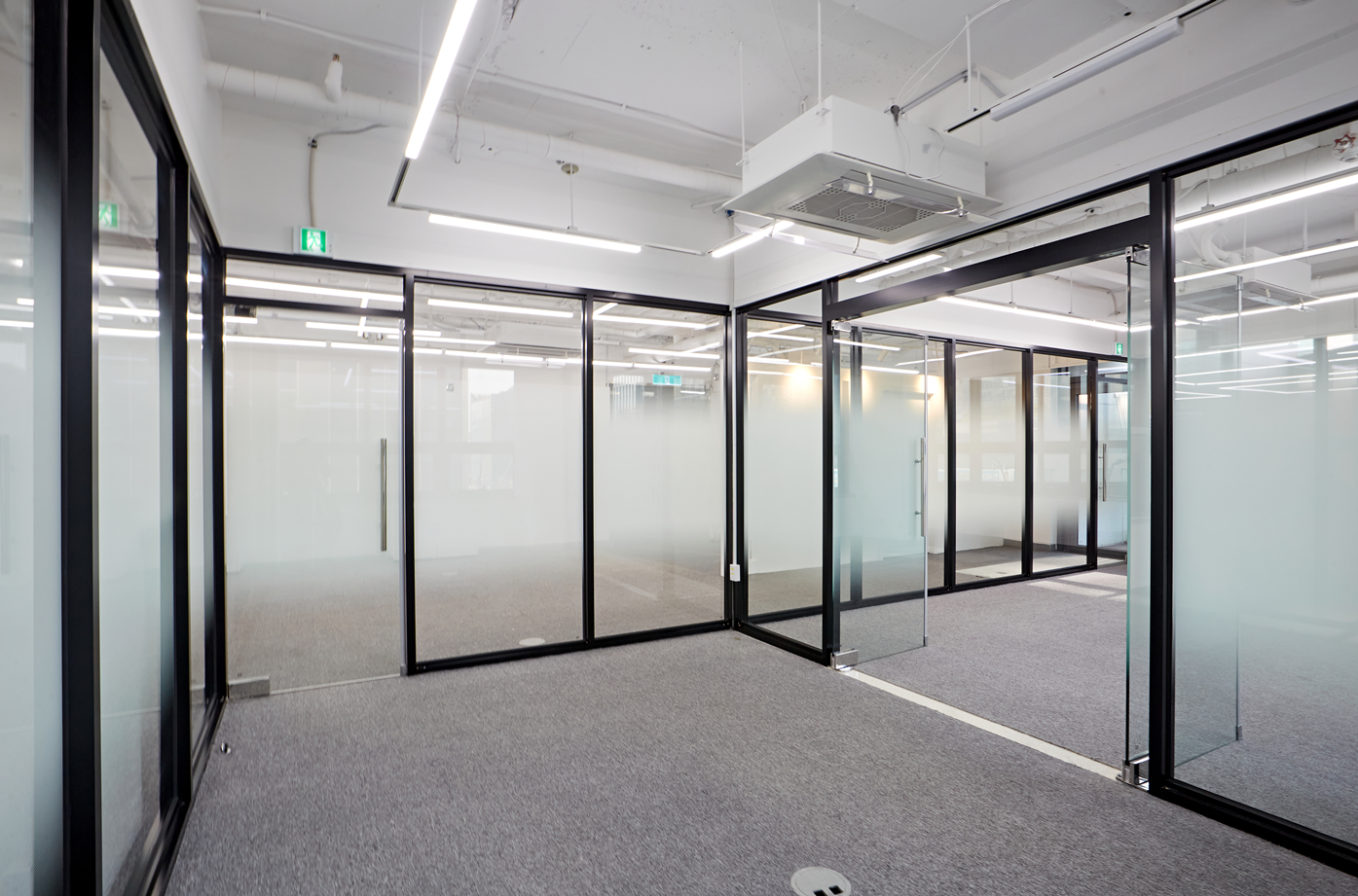 사무실유리가벽인테리어