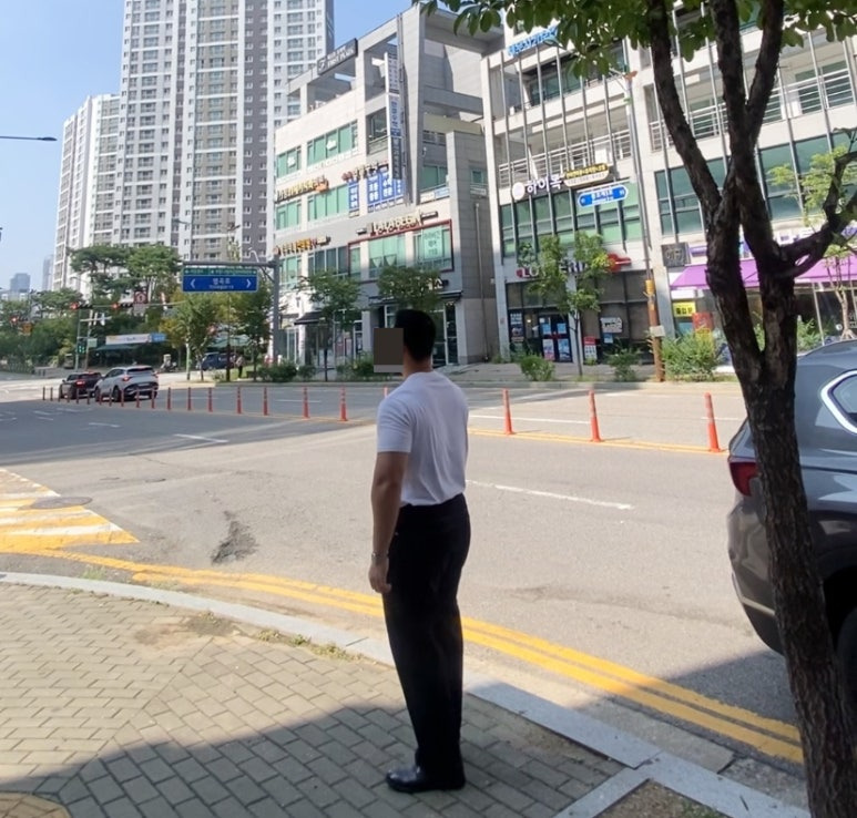 데일리룩('25. 9. 26.)폴로랄프로렌 베이직 티셔츠, 카시오 158W-1 실버, 무신사스탠다드 생지 레귤러핏 데님 팬츠, 킨치(KINCHI) 구두 더비슈즈 SHOWER 808