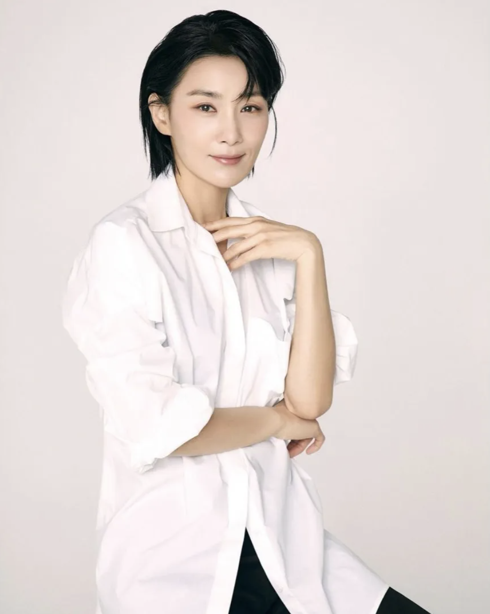 배우 김서형