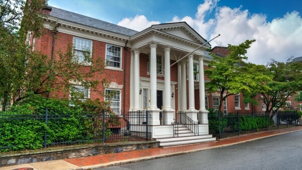 하버드, 트럼프 행정부에 소송 제기…대학 자율성을 둘러싼 미국의 문화 전쟁