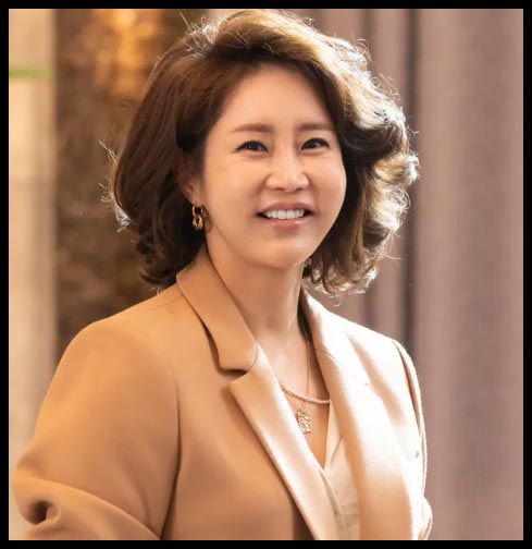 7인의 탈출 차주란 신은경 이미지