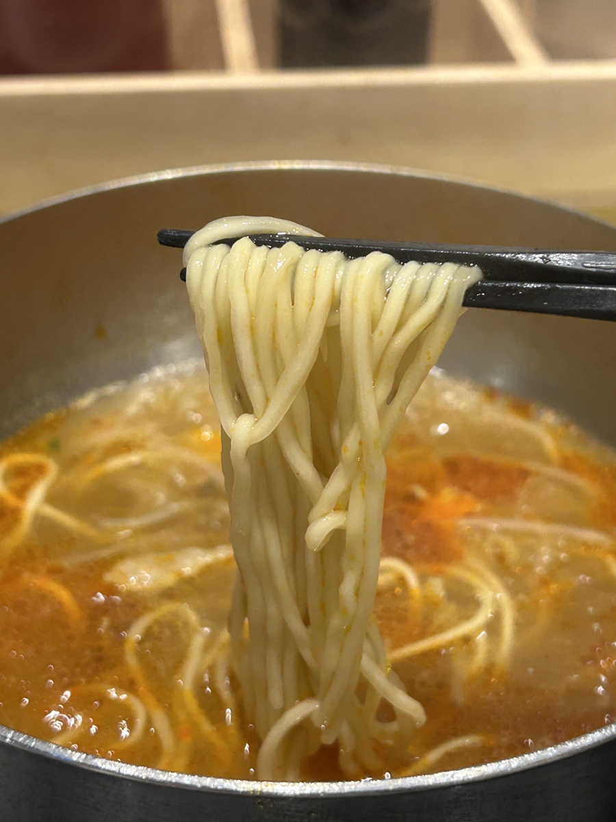 삼청동샤브-쫄깃한-국수-면발