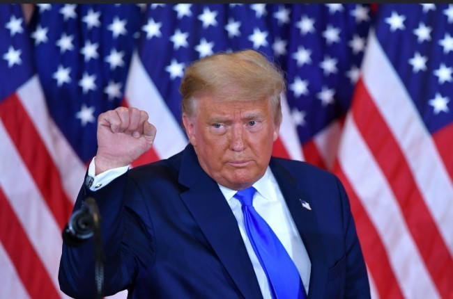 바이든 사퇴하면 트럼프와의 대결 구도