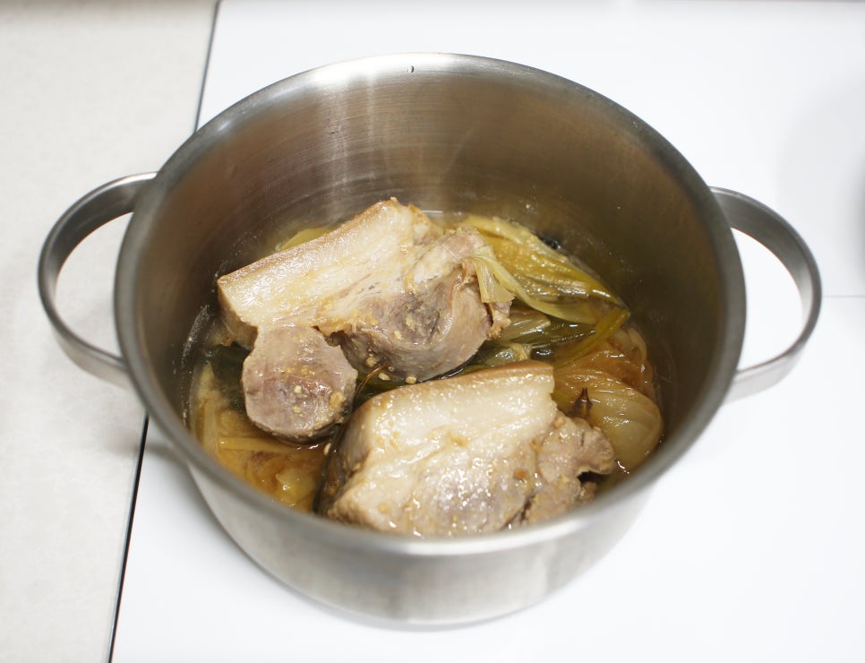 돼지고기 수육 삶는법