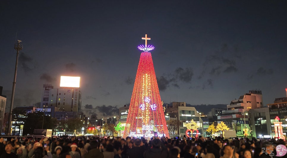 [광주 크리스마스 명소 BEST5] 5&middot;18민주광장 빛고을성탄문화축제&middot;충장윈터판타지&middot;양림크리스마스문화축제&middot;송정역&middot;광주패밀리랜드