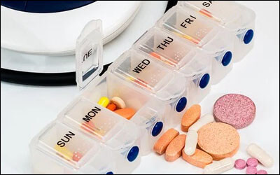 혈압 관련 약이 들어있는 약통