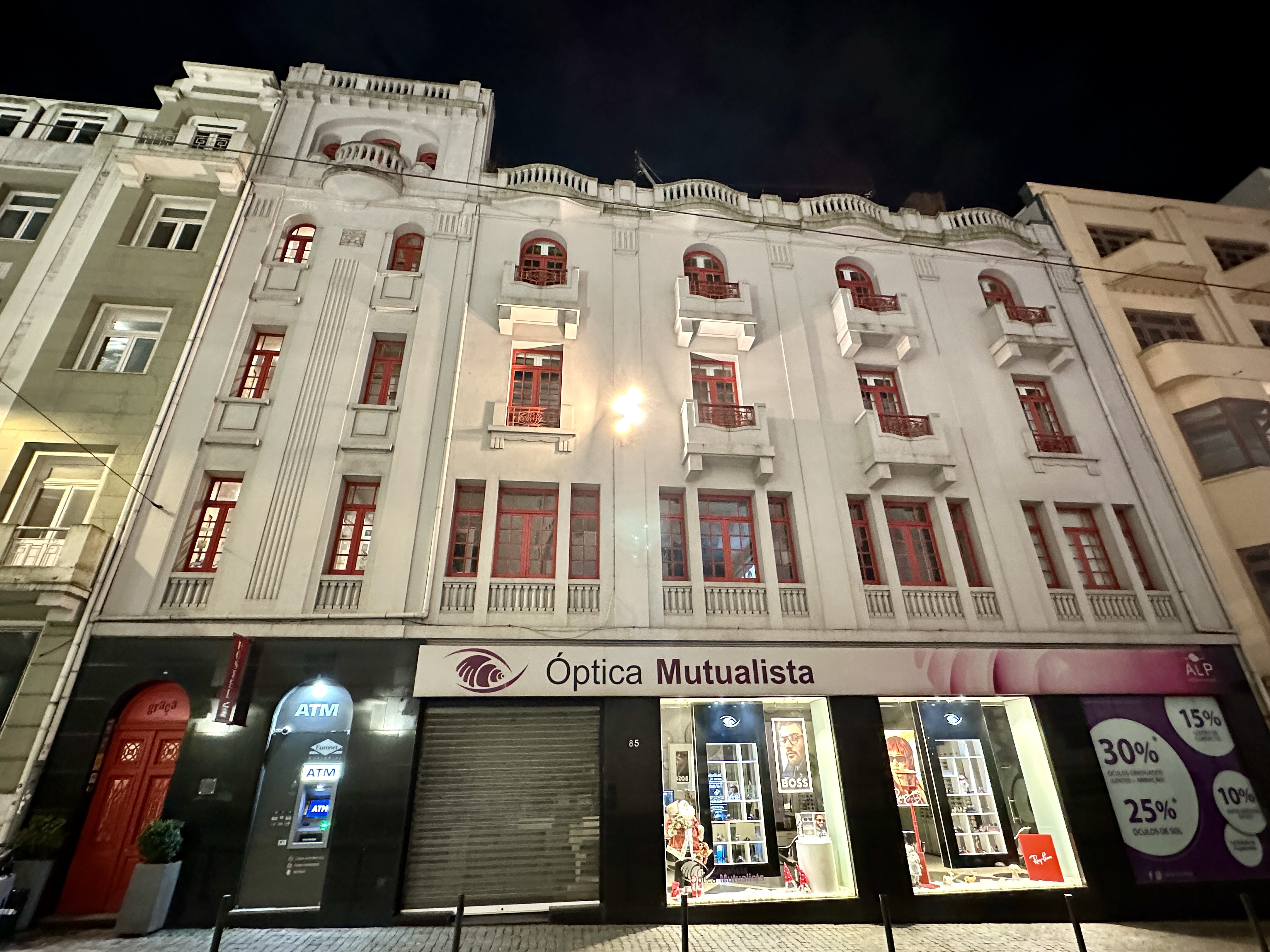 포르투 리볼리 시네마 호스텔 전경