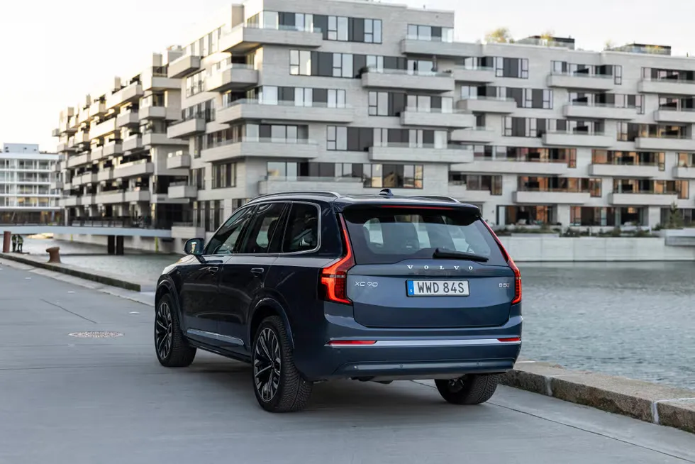 볼보 XC90 이미지