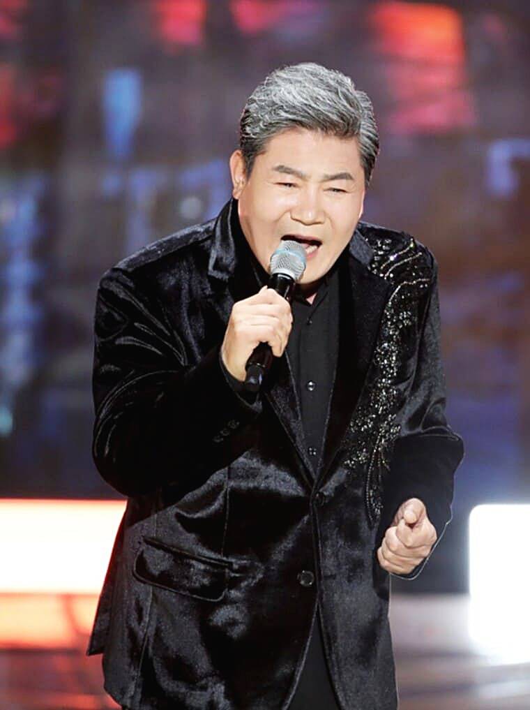 가수-진성