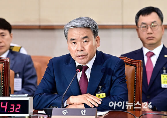 "이종섭 전 국방부장관 해외 도피 혐의 수사 시작