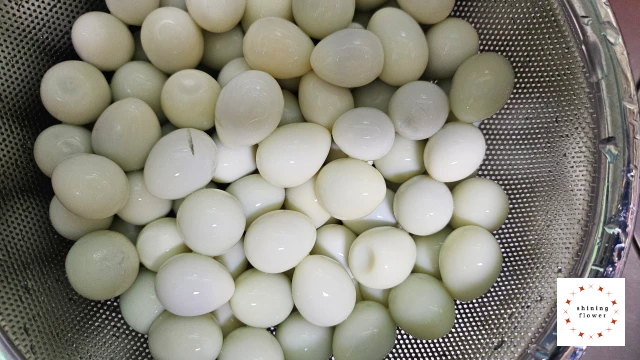 소고기메추리알장조림-깐메추리알 찬물에 한번 헹궈내기