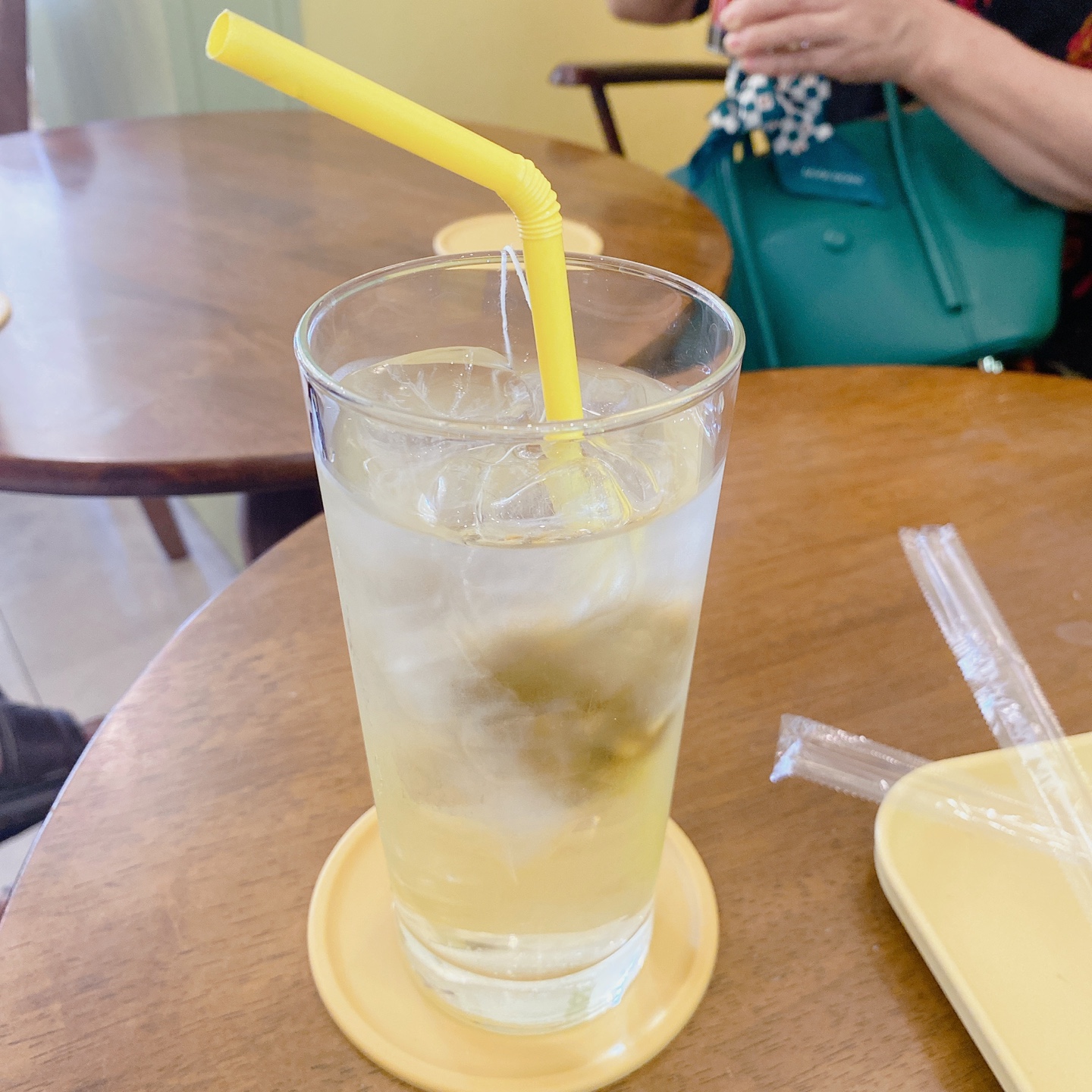 라룬드파리(la lune de paris)카페 경기 화성 동탄 반송동 센트럴파크 주차 베이커리 르꼬르동블루 파티시에 케이크 샌드위치 까눌레